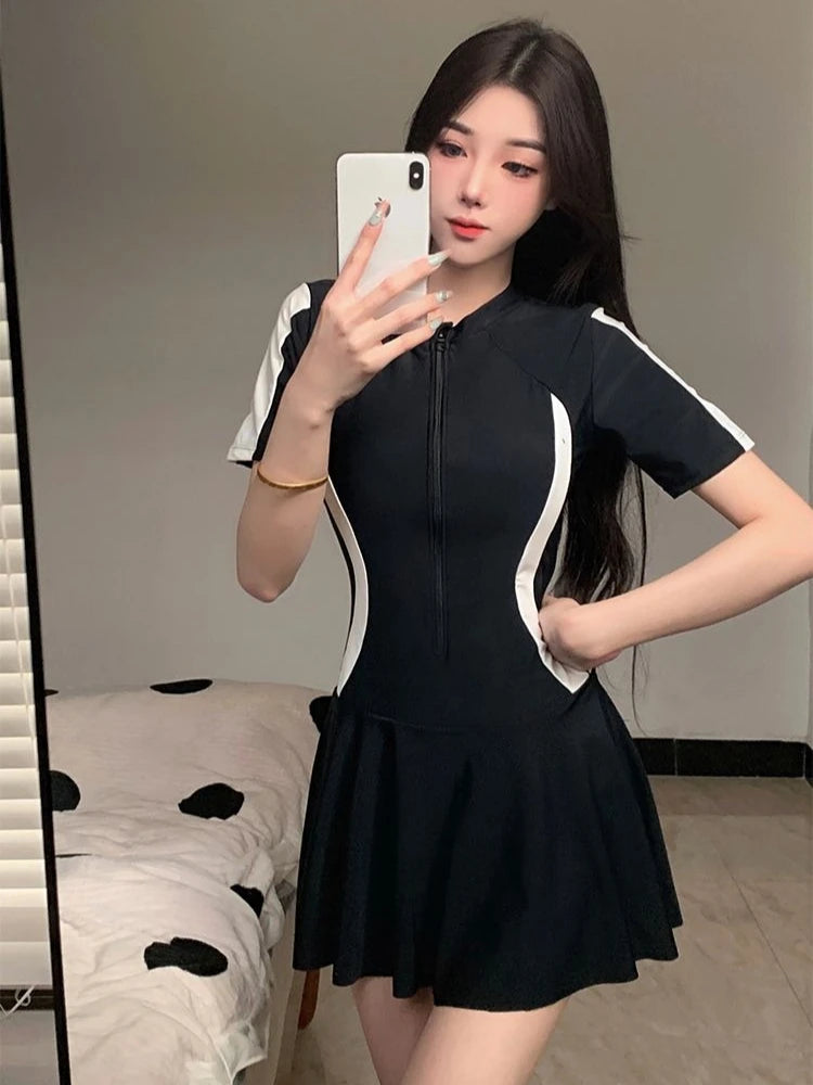 2026 New Women's Modest One Piece Swimsuit Skirted Tummy Control Swimwear Boyleg Sport Bathing Suit for Teen Girls SPA Beachwear